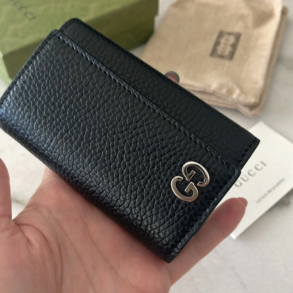 New, Authentic GUCCI GG Key Case, Key Holder, black leather gift for him / her